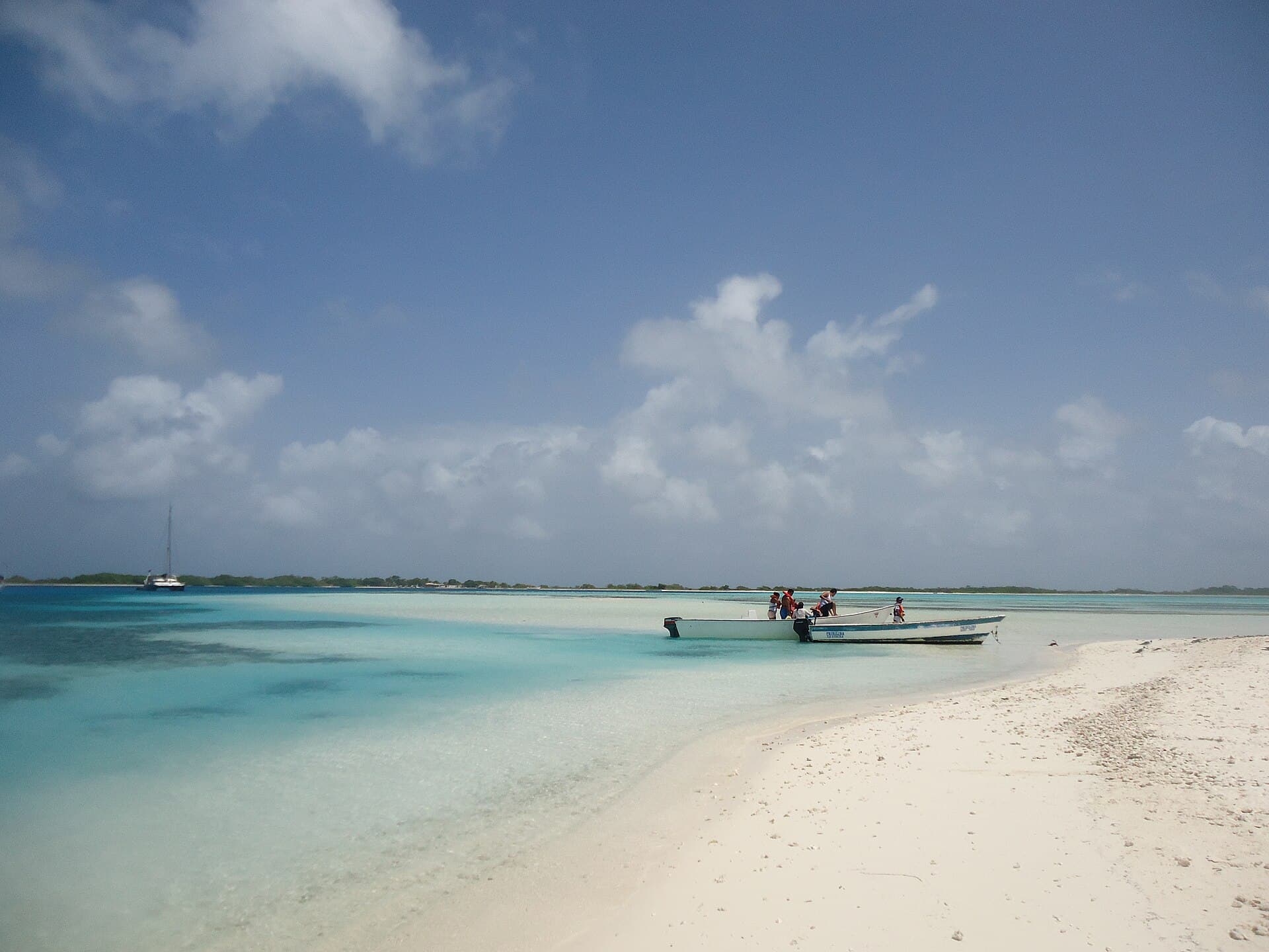 Madrisquí y Francisquí, Los Roques