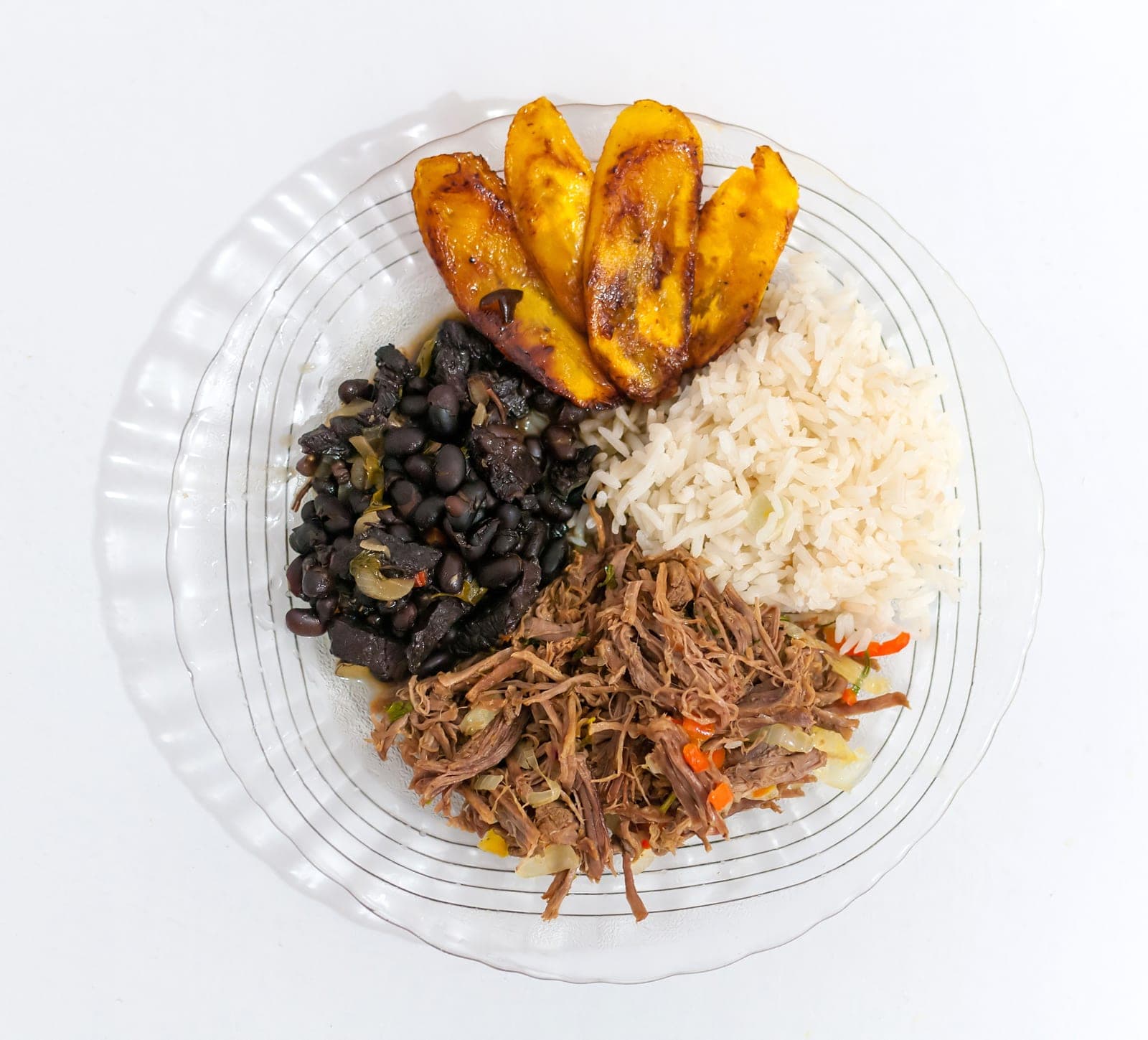 Plato de pabellón criollo venezolano